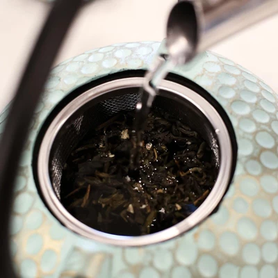 Frieling JA "Dim", Cast Iron Teapot, 34 Fl. Oz., Mint/Gold 4 Frieling JA "Dim", Cast Iron Teapot, 34 Fl. Oz., Mint/Gold - Image 2