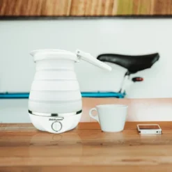 Brentwood Dual Voltage 3.3 Cup Collapsible Travel Kettle In White -Household Kettle Shop GUEST 8dc8e5e8 abd7 4160 8710 6d01d42b82d5